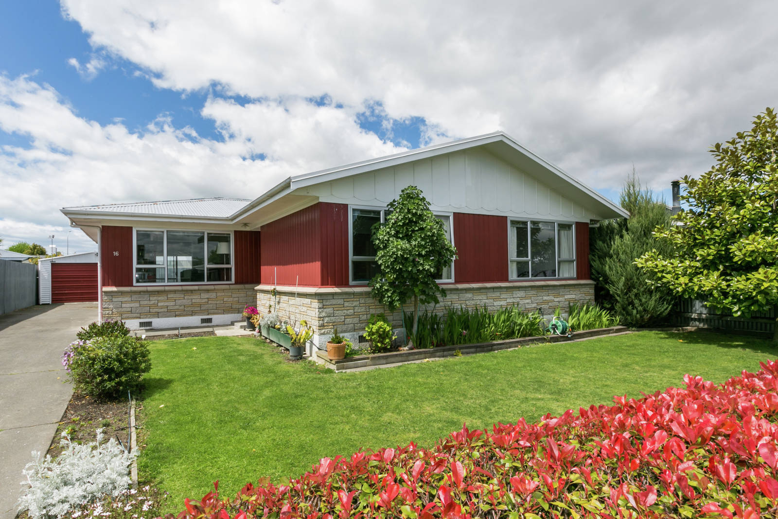 16 Foster Terrace, Onekawa