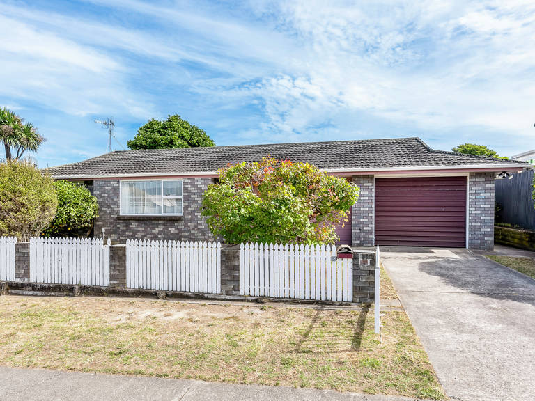2 Beachwater Grove Paraparaumu Beach
