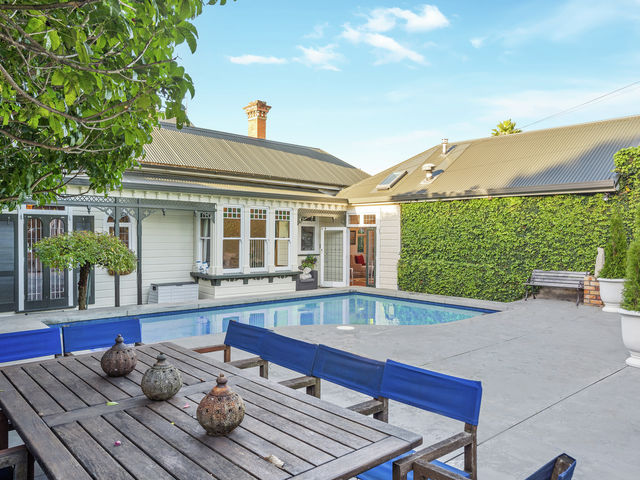 56 Lloyd Avenue Mount Albert