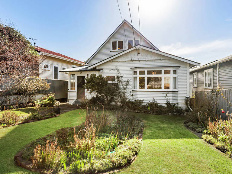 7 Pinnacle Street Seatoun