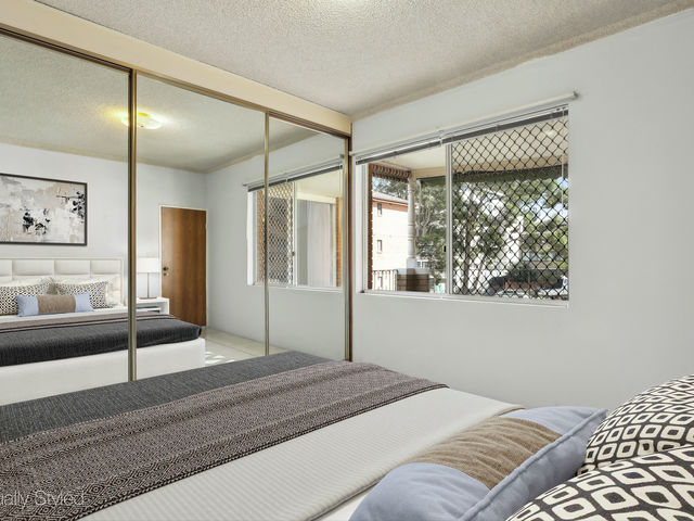 10/10 Hampton Court Road Carlton