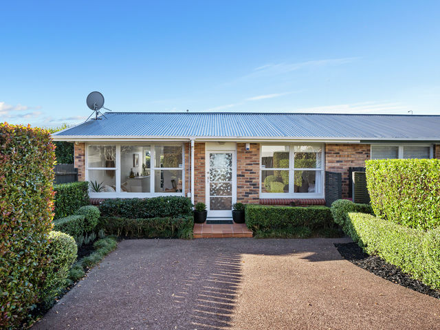 2/25A Brixton Road Mount Eden