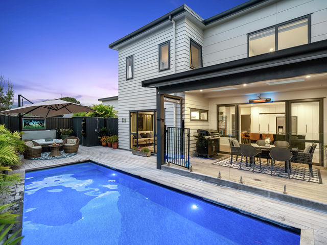 10 Miami Place One Tree Point