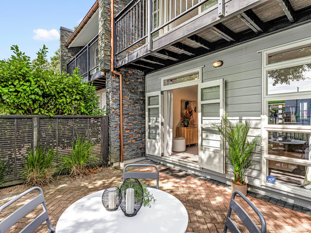 13/2 Cawley Street Ellerslie