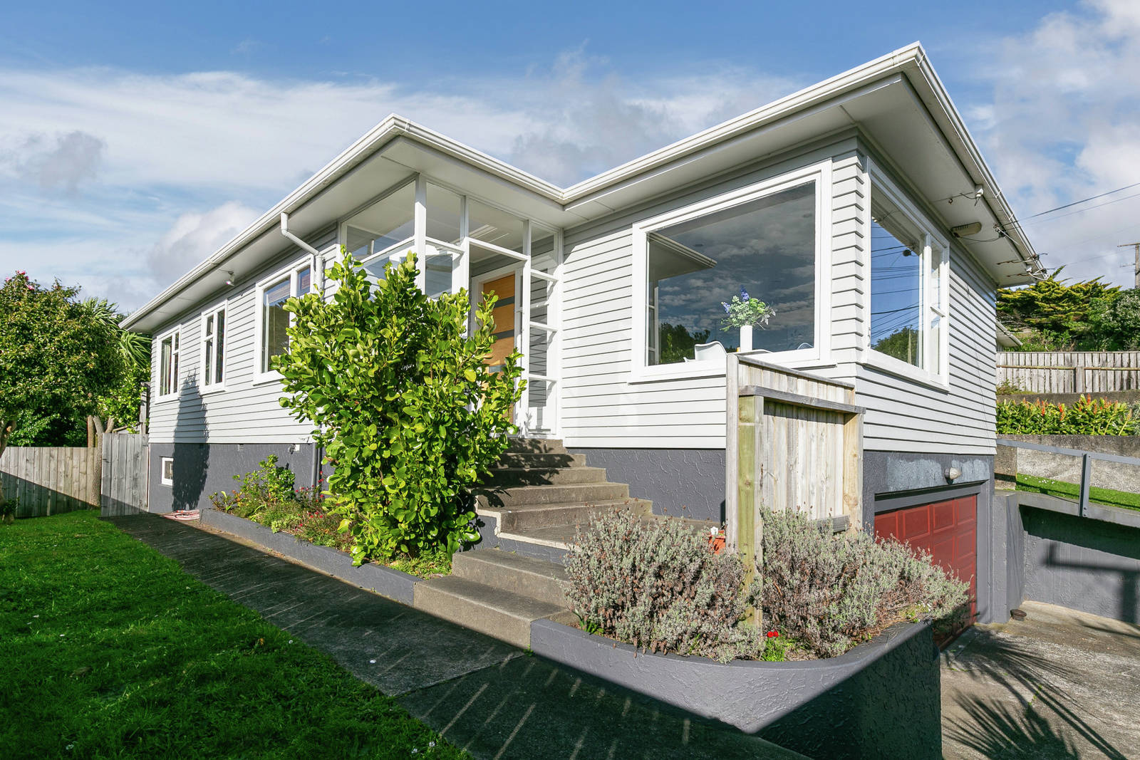 5 Fraser Avenue, Johnsonville 3 Bed House Private Treaty