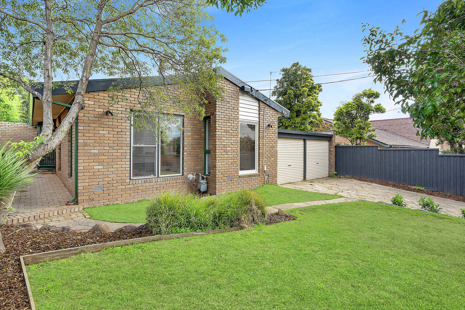 4 Barbara Street, Moorabbin 3 Bed House Auction Sold