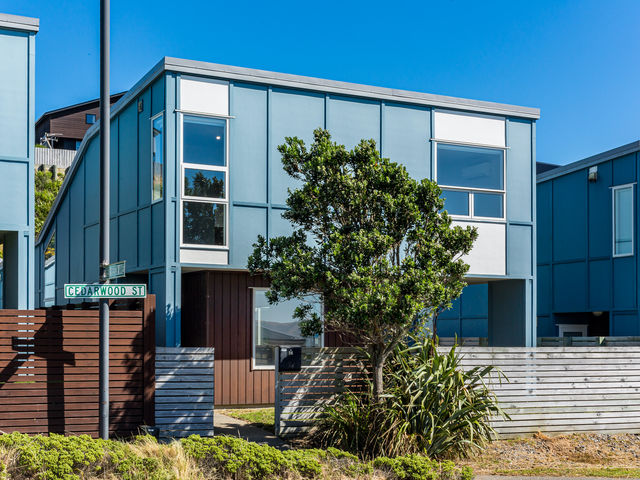 76 Cedarwood Street Woodridge