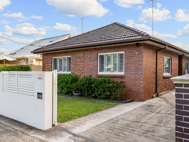 5 Crawford Road Brighton-Le-Sands