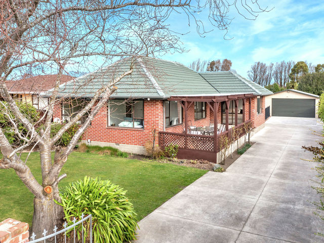87 Englefield Road Northwood