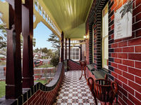 photo property thumbnail