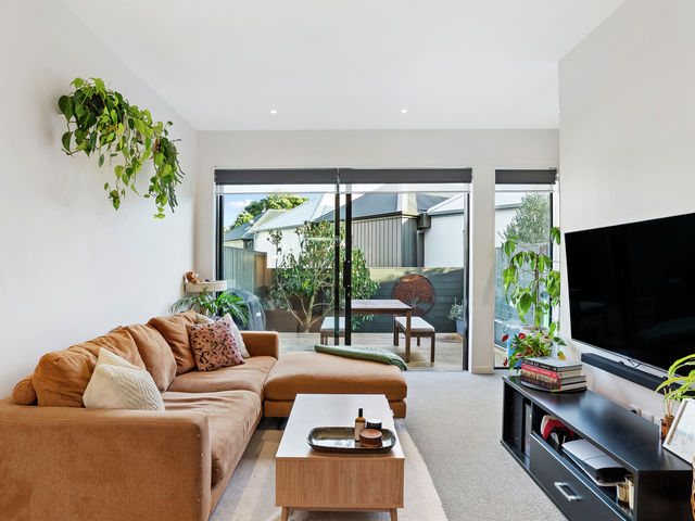 13/6 Oswald Crescent Paparangi