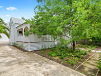 photo property thumbnail