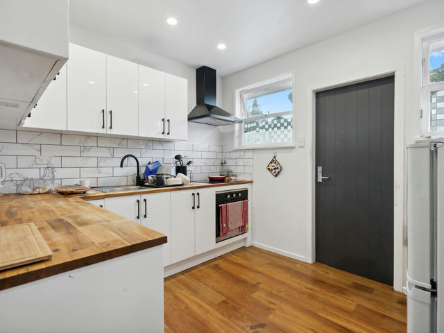 10/17A Miro Street Trentham