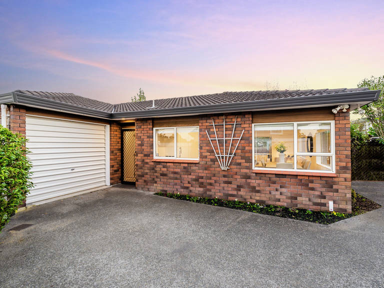 2/70 Chartwell Avenue Glenfield