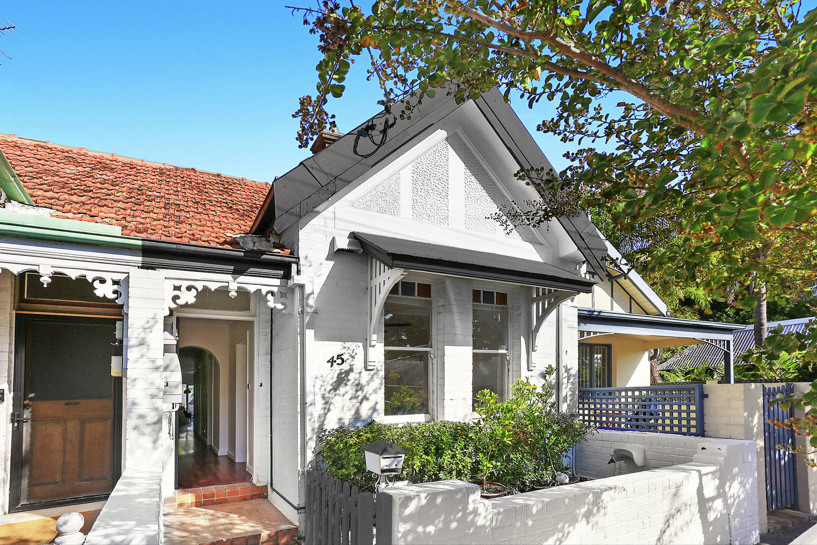 45 Huntington Street, Crows Nest 2 Bed House Private Sale