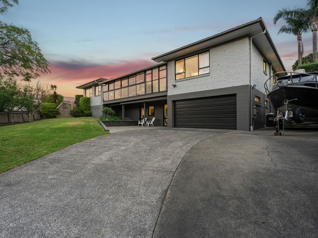 14 Hamish Place Sunnyhills