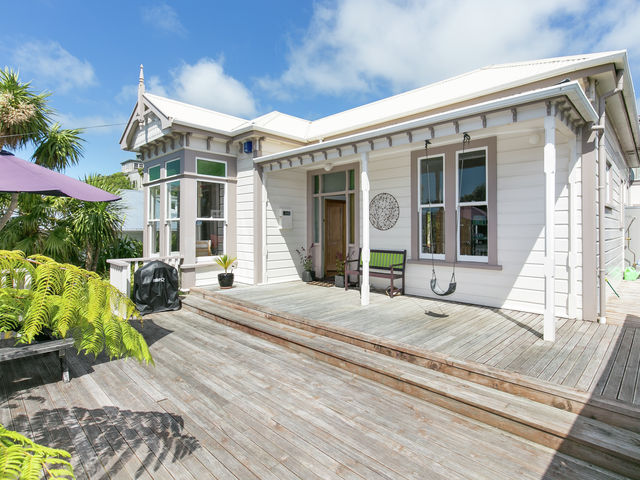 82 Rintoul Street Newtown