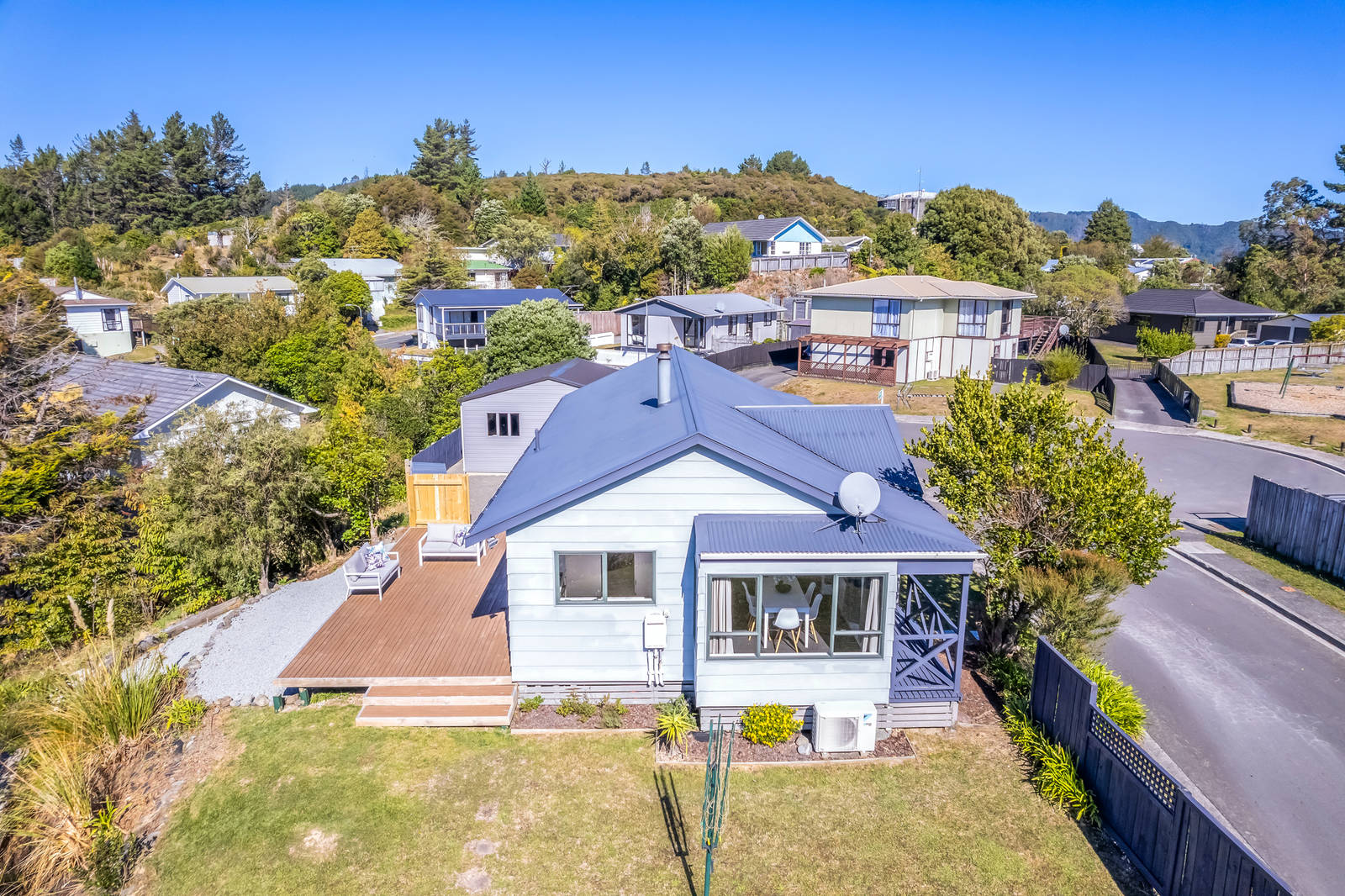 16 McManaway Grove, Stokes Valley - 3 Bed House - Private Treaty