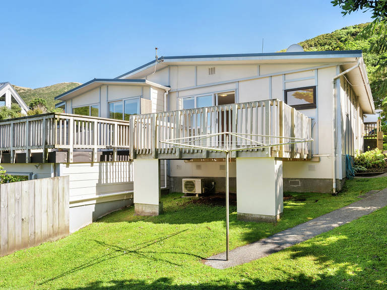 14B Ngarimu Grove Ngaio