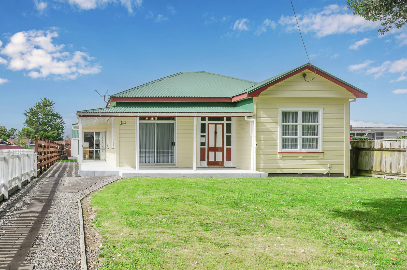 24 Domain Road, Otaki 3 Bed House Private Treaty