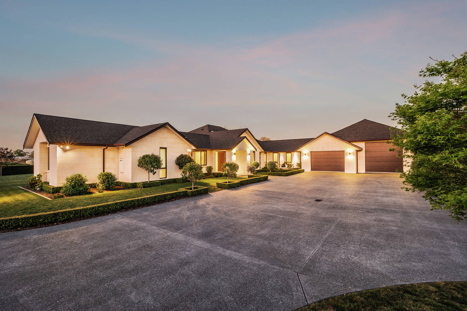 129d Moffat Road, Bethlehem 5 Bed House Auction Sold