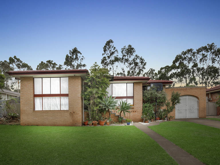 78 Shanke Crescent Kings Langley