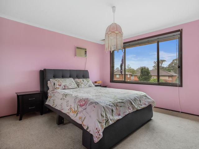 8 Robinson Place Baulkham Hills