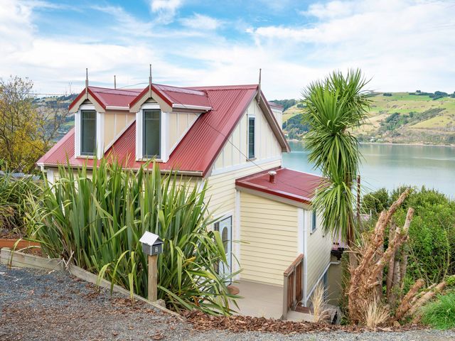 2 Waireka Street Ravensbourne