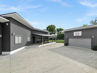 photo property thumbnail