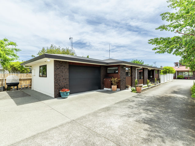 2/5 Forward Street Greenmeadows