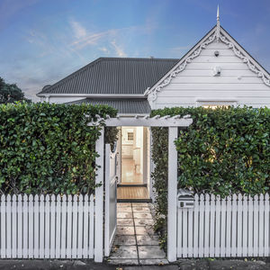 84 Cormier Pike Apt. 054 - Balgowlah heights