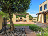 photo property thumbnail