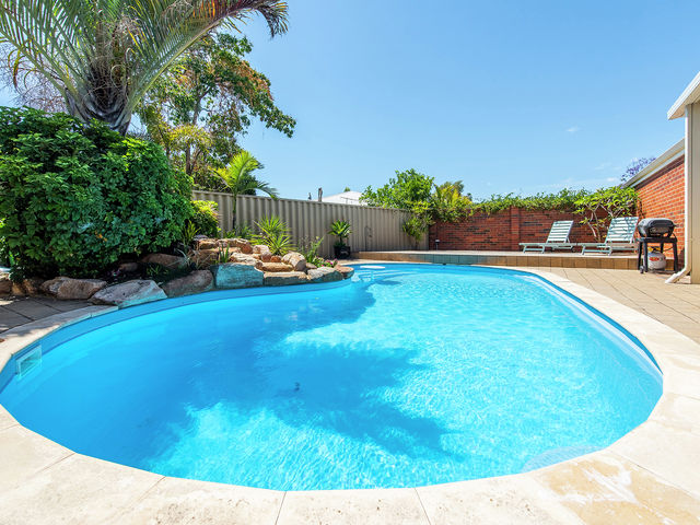 30 Hedgeley Way Canning Vale
