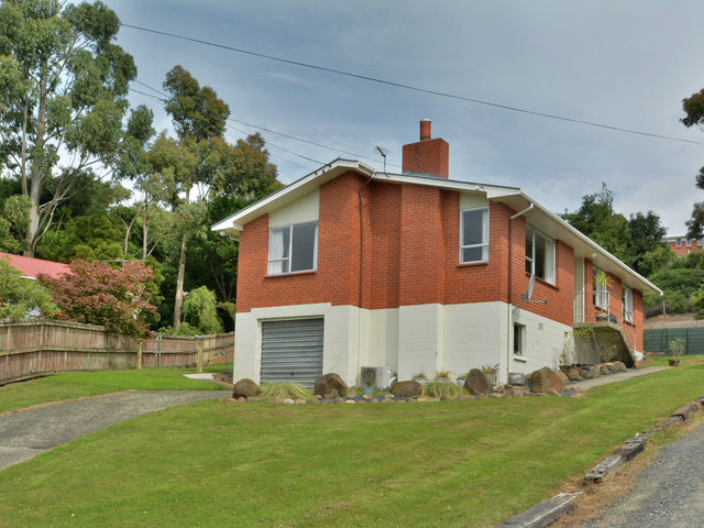 8 Tracey Street Brockville