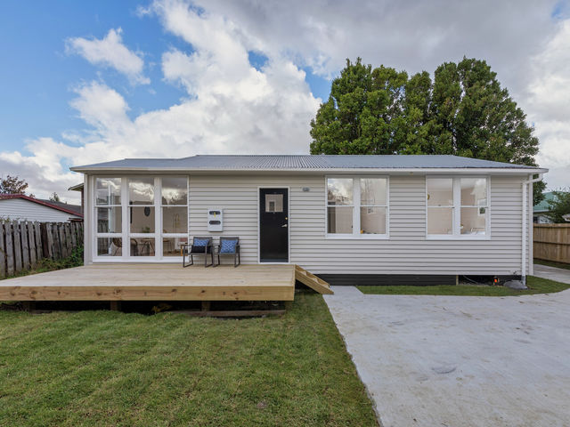 37A Cobham Crescent Kelston