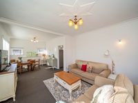 photo property thumbnail