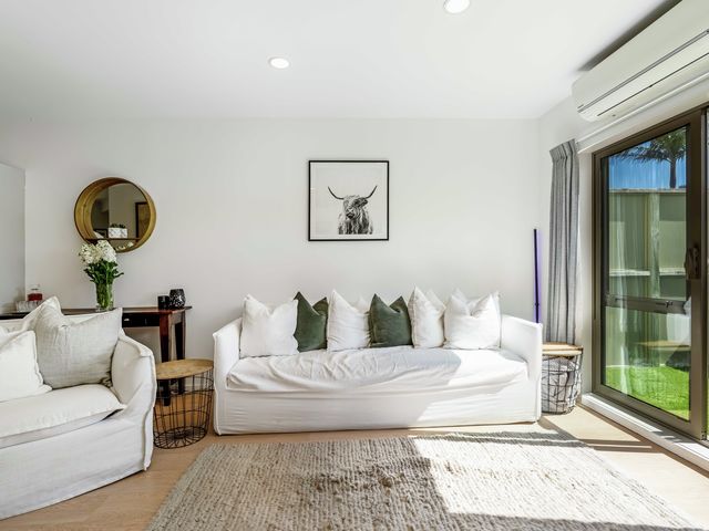 4/21 Hunters Park Drive Three Kings