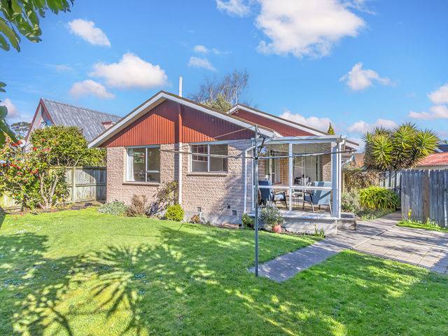 2/10 Bowman Place Sockburn