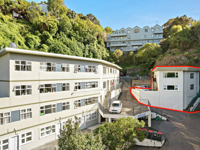 18 & 19/51 Adams Terrace Kelburn