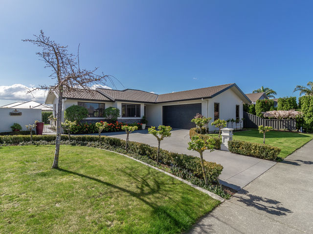 8 Pacific Avenue Poraiti