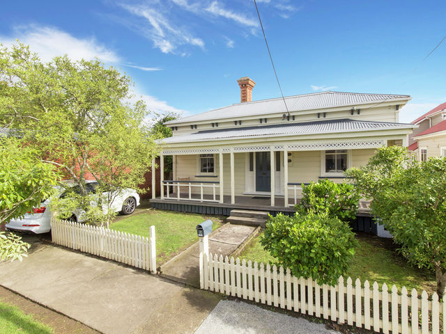 2 Kingsland Avenue Kingsland