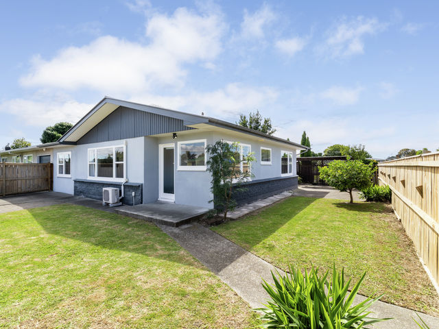 51 Clarence Cox Crescent Pirimai