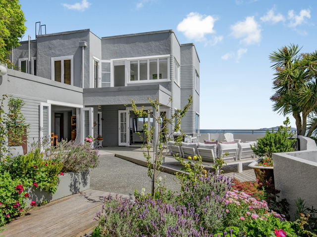 58 Ferry Road, Days Bay Eastbourne