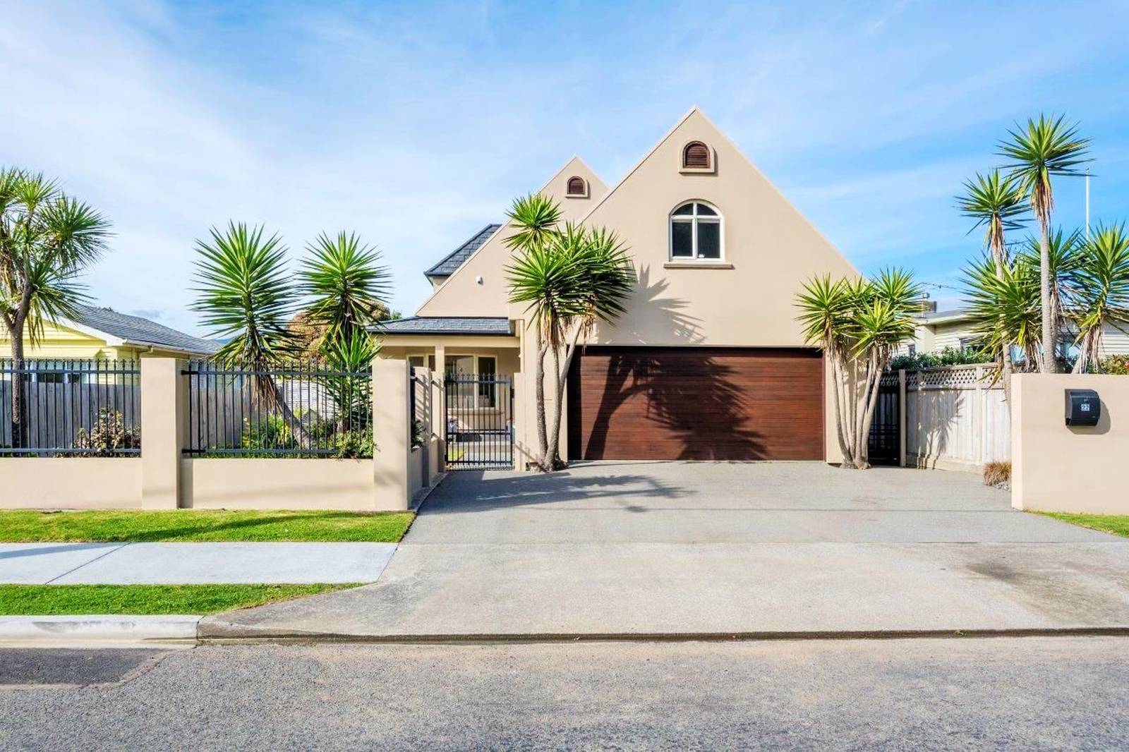 22 Tutere Street, Waikanae Beach 4 Bed House Private Sale