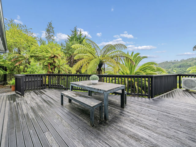 76 Wyndham Road Pinehaven