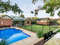 photo property thumbnail