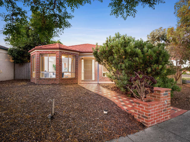 2 Carex Way South Morang