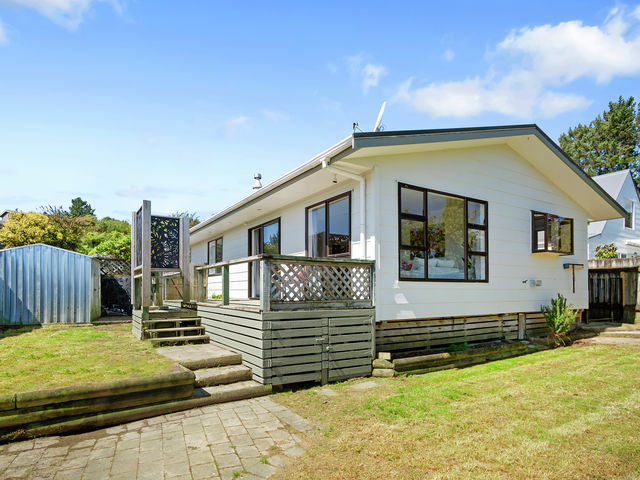 2/13 McManaway Grove Stokes Valley