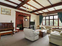 photo property thumbnail