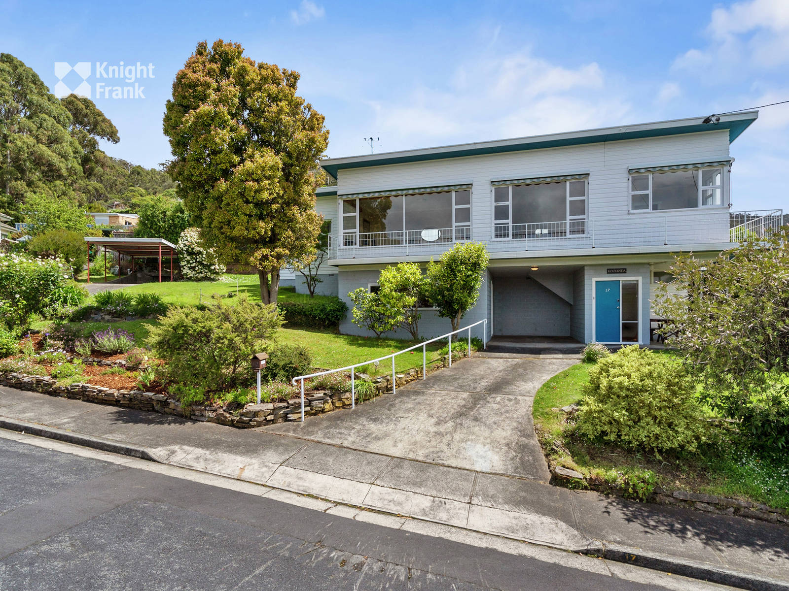 17 Illawong Crescent, Taroona 5 Bed House For Sale